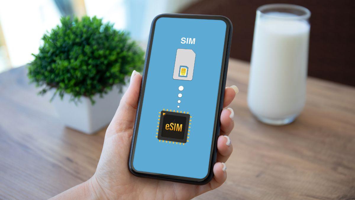 eSIM du lịch cho khách cao tuổi: Chọn loại nào để an tâm vi vu? 1